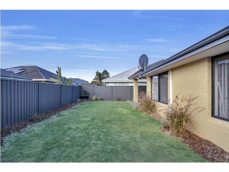 7 Vivante Loop, Landsdale WA 6065