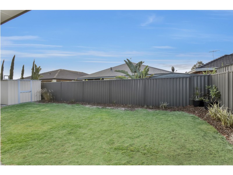 7 Vivante Loop, Landsdale WA 6065