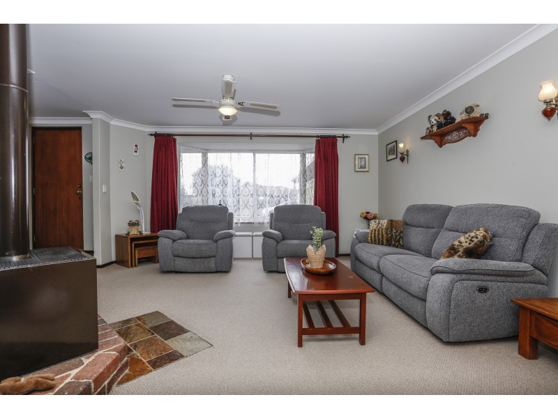 7 FALCON CLOSE, Ballajura WA 6066