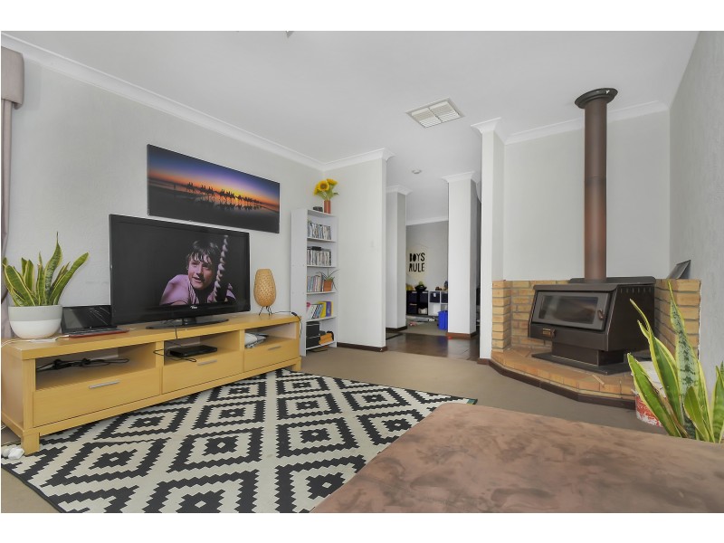 10 VARINA COURT, Alexander Heights WA 6064