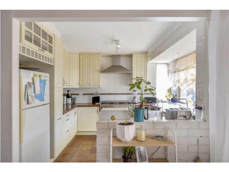 10 VARINA COURT, Alexander Heights WA 6064