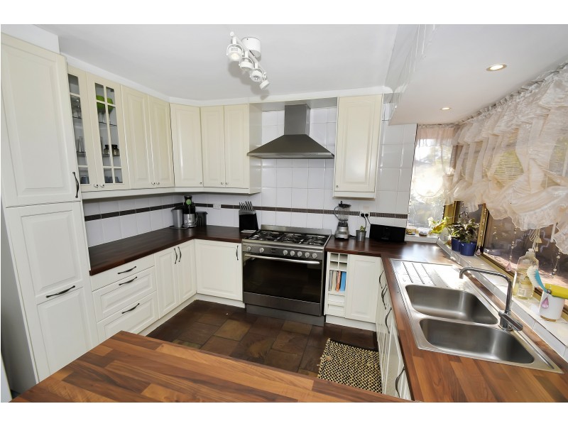 10 VARINA COURT, Alexander Heights WA 6064