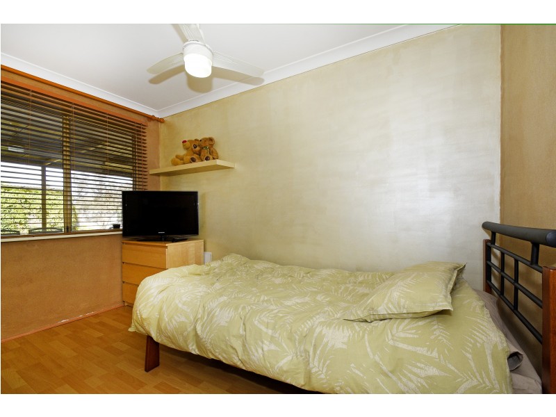 10 FREYLER COURT, Alexander Heights WA 6064