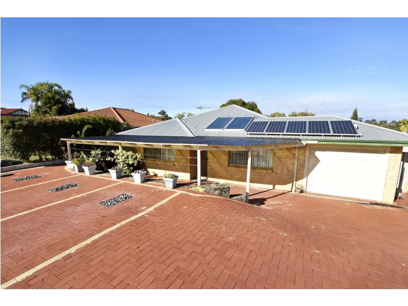 10 FREYLER COURT, Alexander Heights WA 6064