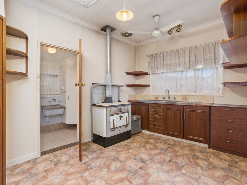 13 HAWKINS STREET, Embleton WA 6062