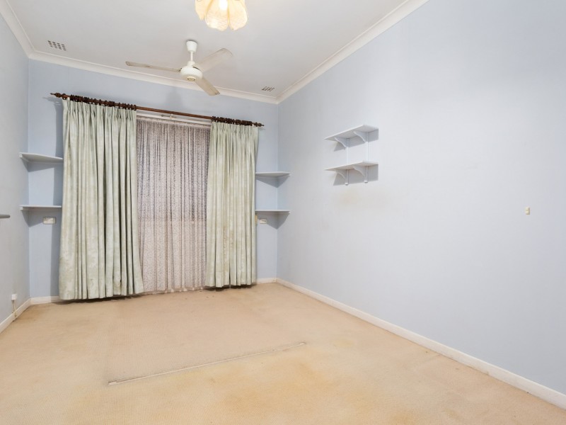 13 HAWKINS STREET, Embleton WA 6062