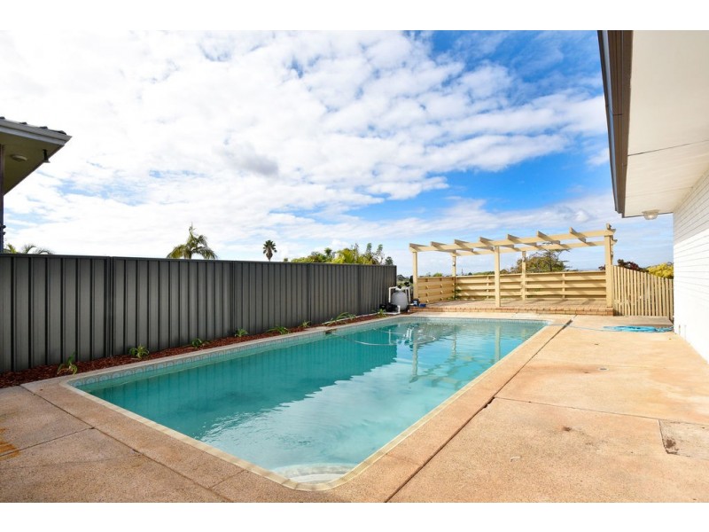 12 SEYMOUR AVENUE, Dianella WA 6059