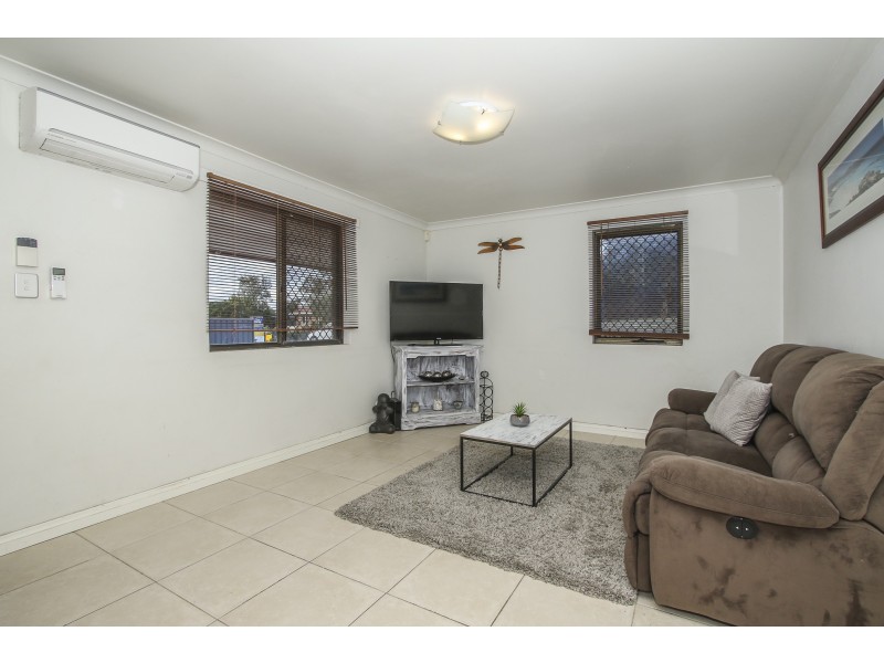 18 ROXWELL WAY, Girrawheen WA 6064