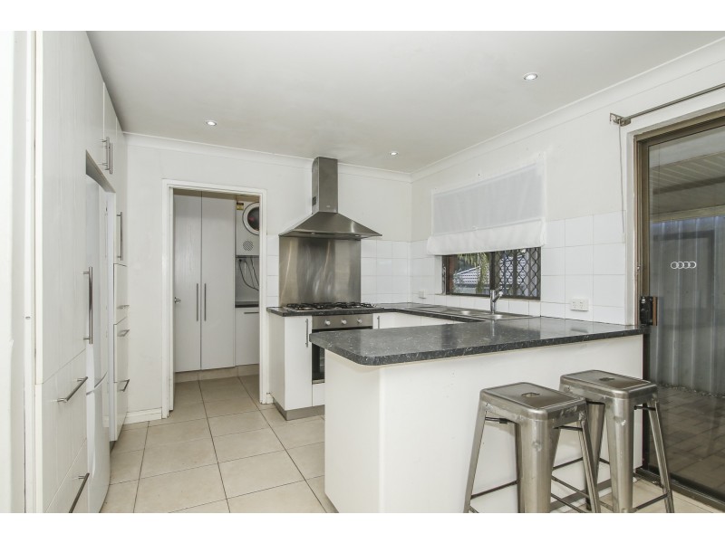 18 ROXWELL WAY, Girrawheen WA 6064