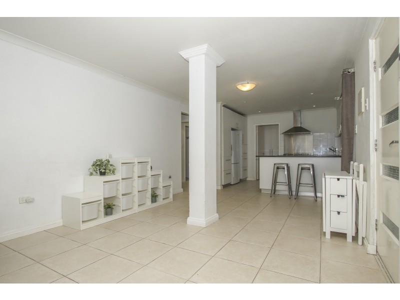 18 ROXWELL WAY, Girrawheen WA 6064