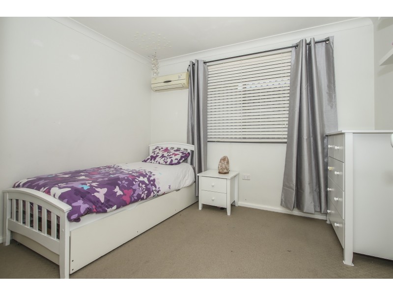 18 ROXWELL WAY, Girrawheen WA 6064