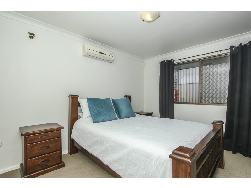 18 ROXWELL WAY, Girrawheen WA 6064