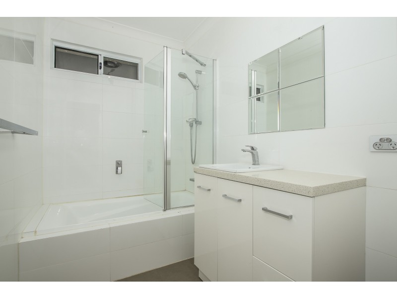 18 ROXWELL WAY, Girrawheen WA 6064