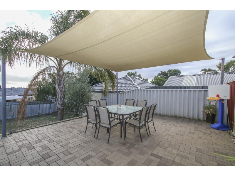 18 ROXWELL WAY, Girrawheen WA 6064