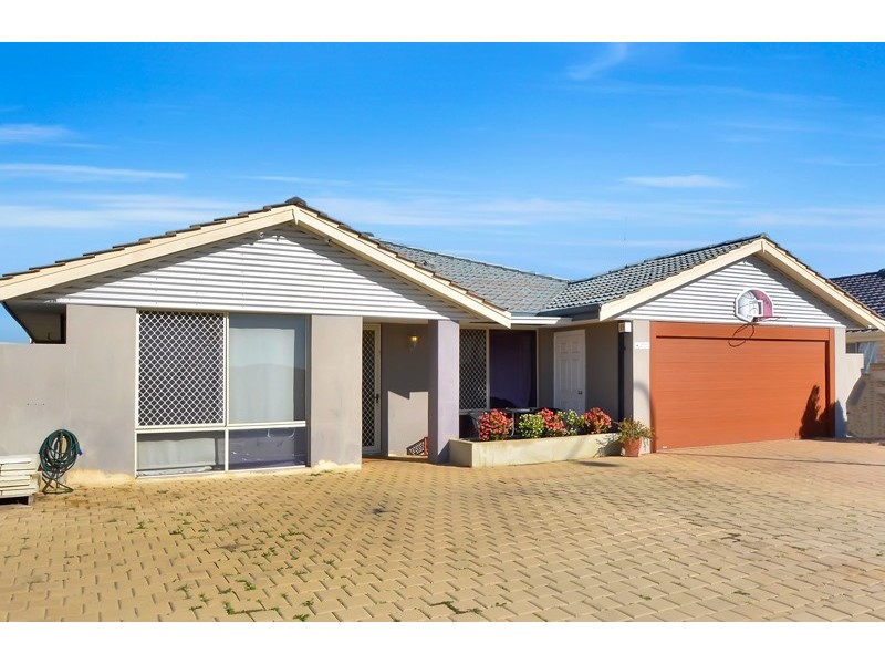 34 BERKLEY ROAD, Marangaroo WA 6064