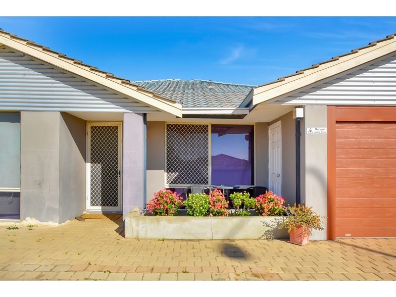 34 BERKLEY ROAD, Marangaroo WA 6064