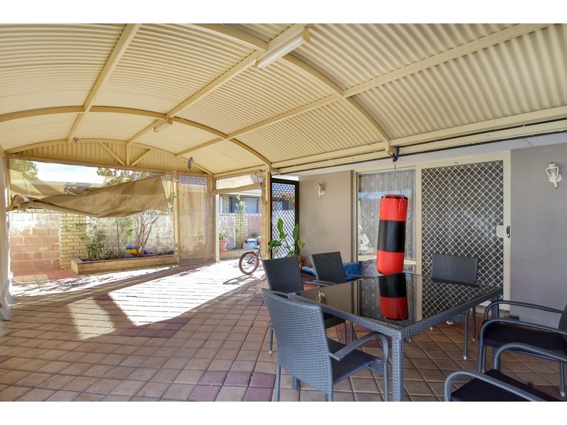 34 BERKLEY ROAD, Marangaroo WA 6064