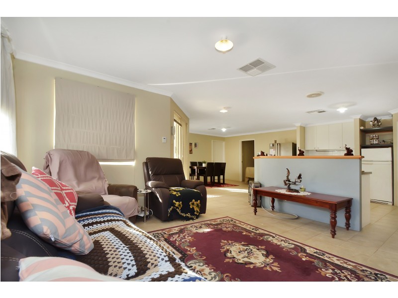 19 Rocklea Crescent, Ellenbrook WA 6069