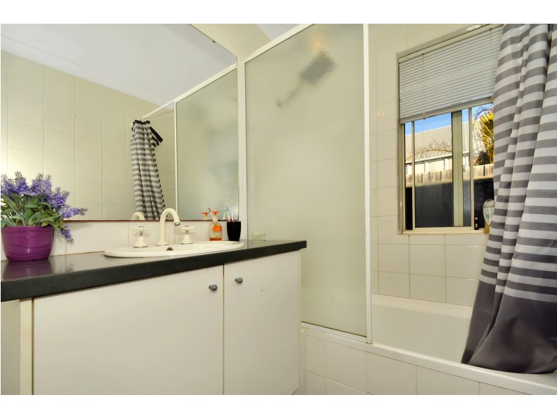 19 Rocklea Crescent, Ellenbrook WA 6069