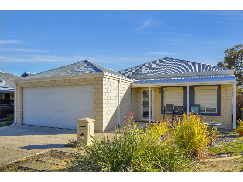 19 Rocklea Crescent, Ellenbrook WA 6069