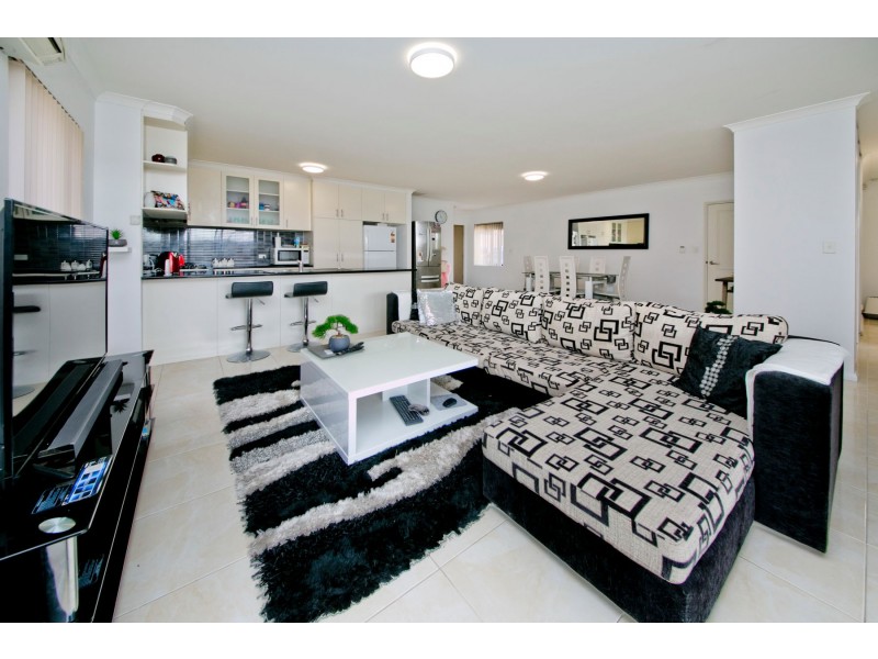 3/11 Bolton Way, Darch WA 6065