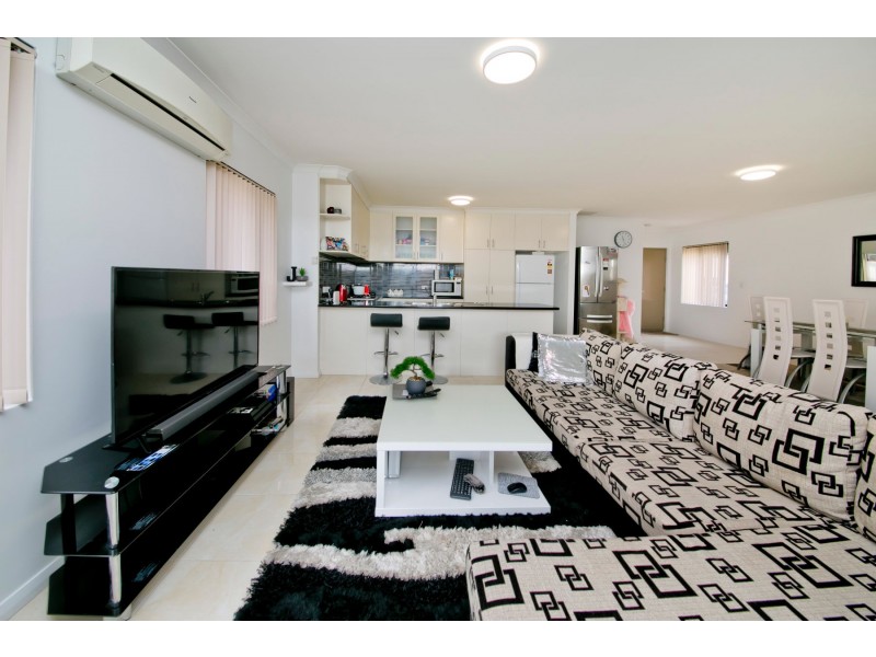 3/11 Bolton Way, Darch WA 6065