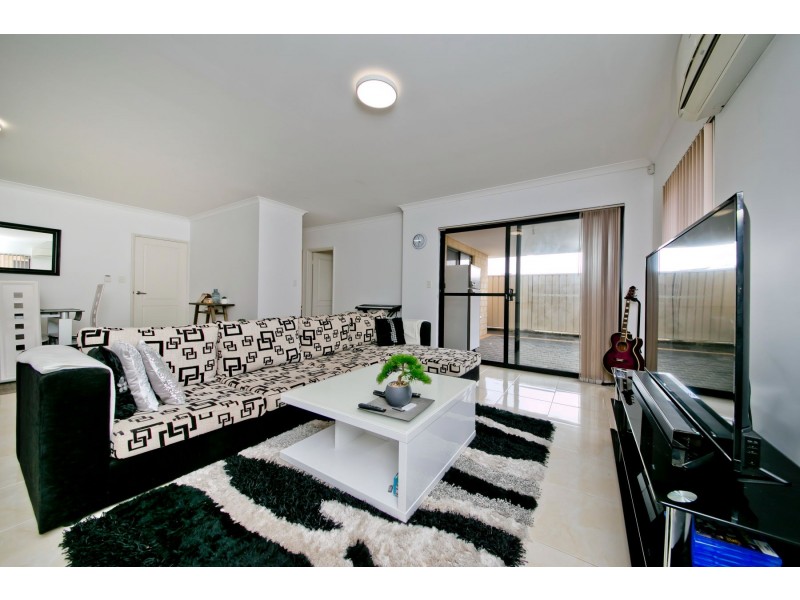 3/11 Bolton Way, Darch WA 6065