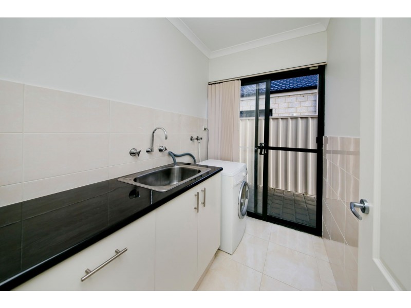 3/11 Bolton Way, Darch WA 6065