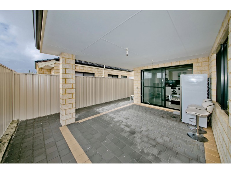 3/11 Bolton Way, Darch WA 6065