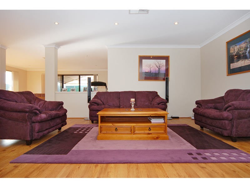 19 James Gilmour Way, Darch WA 6065