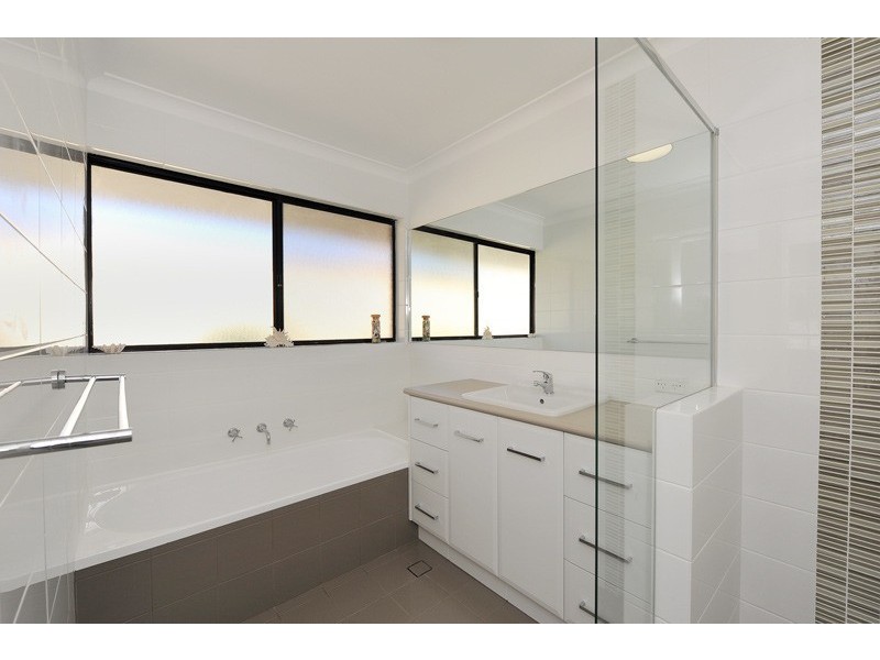 76 DARLEY CIRCLE, Bull Creek WA 6149