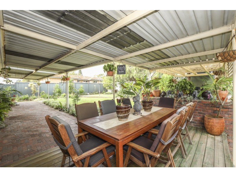 214 MARANGAROO DRIVE, Girrawheen WA 6064