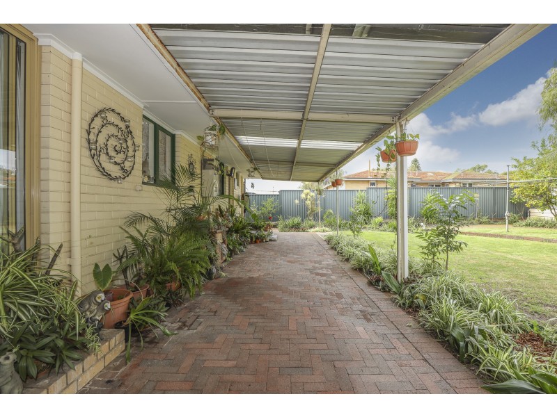 214 MARANGAROO DRIVE, Girrawheen WA 6064