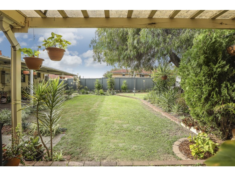 214 MARANGAROO DRIVE, Girrawheen WA 6064