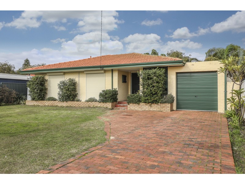 214 MARANGAROO DRIVE, Girrawheen WA 6064