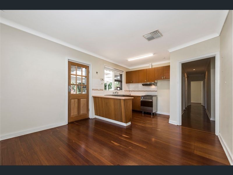 32 HOMER STREET, Dianella WA 6059