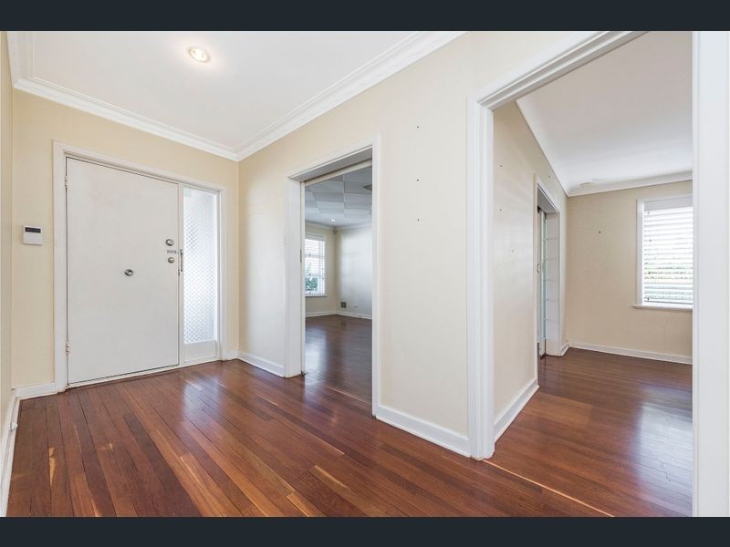 32 HOMER STREET, Dianella WA 6059