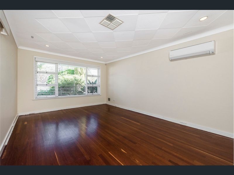 32 HOMER STREET, Dianella WA 6059