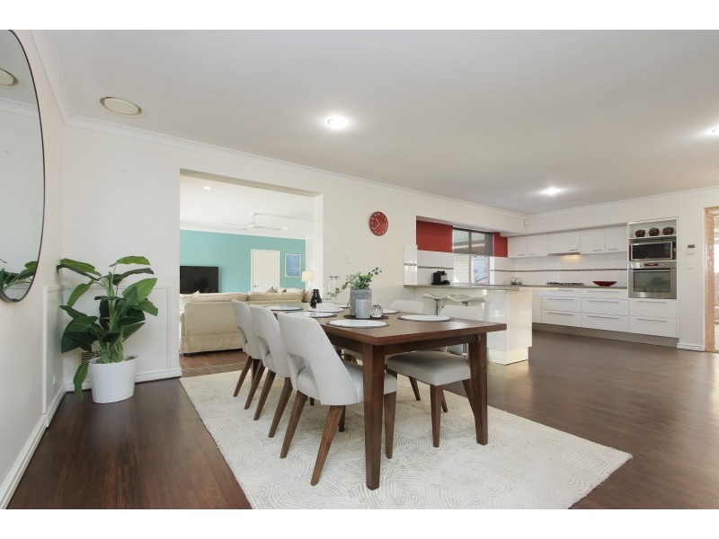 1 FEATHERTOP RISE, Alexander Heights WA 6064