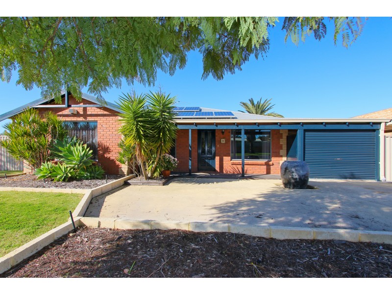 1 FEATHERTOP RISE, Alexander Heights WA 6064