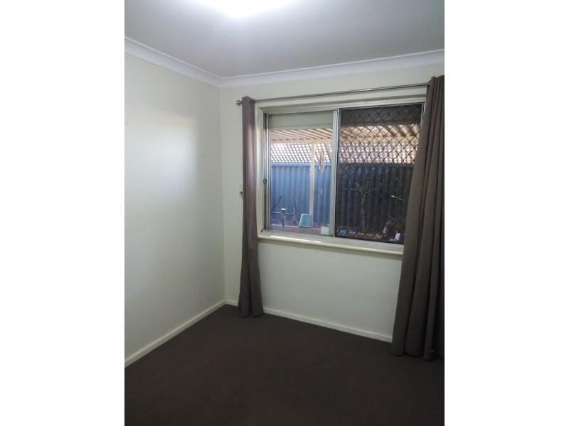 2 WOODBRIDGE CLOSE, Swan View WA 6056