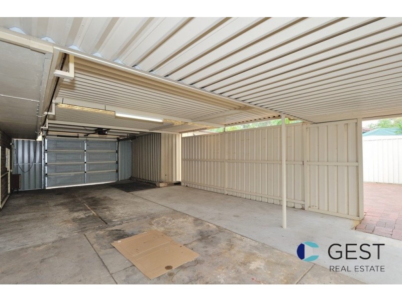 2 WOODBRIDGE CLOSE, Swan View WA 6056
