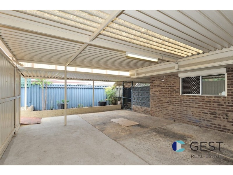 2 WOODBRIDGE CLOSE, Swan View WA 6056