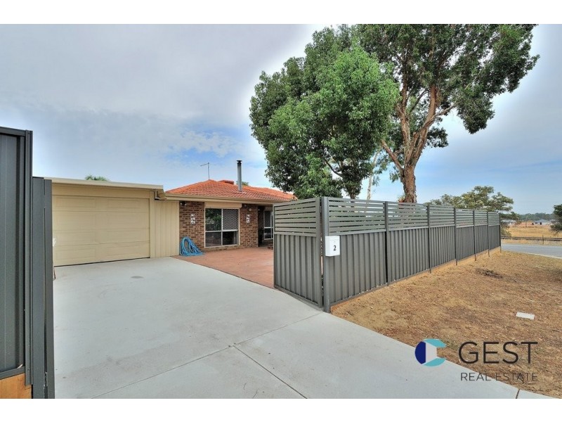 2 WOODBRIDGE CLOSE, Swan View WA 6056