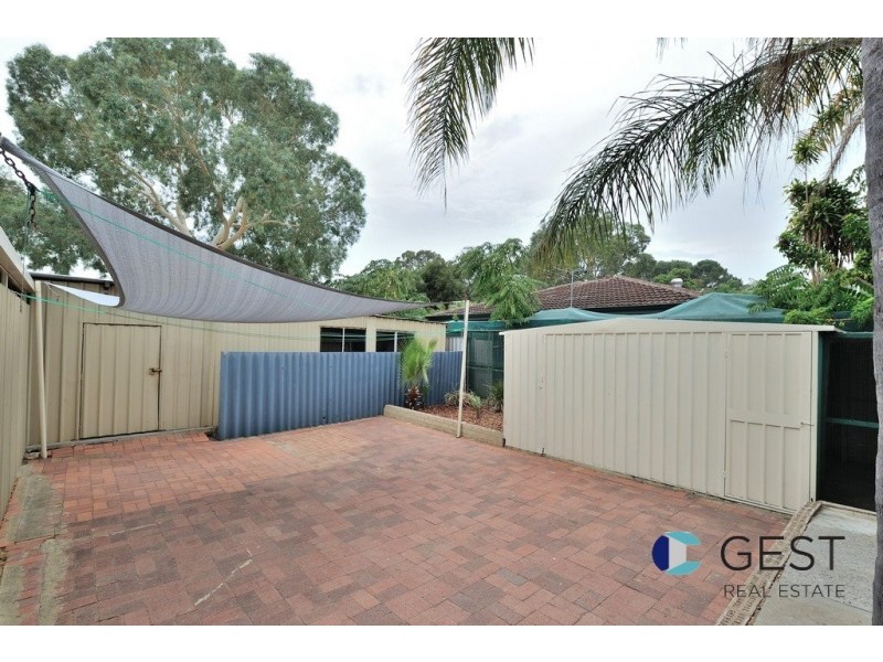 2 WOODBRIDGE CLOSE, Swan View WA 6056