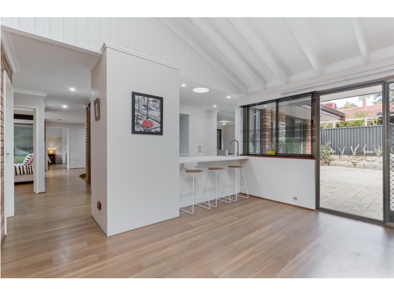 215 ALEXANDER DRIVE, Alexander Heights WA 6064