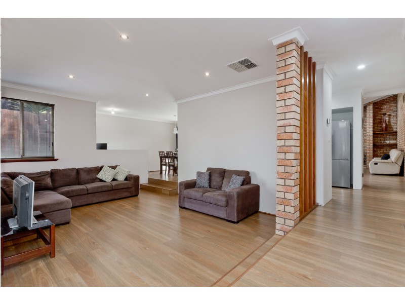 215 ALEXANDER DRIVE, Alexander Heights WA 6064