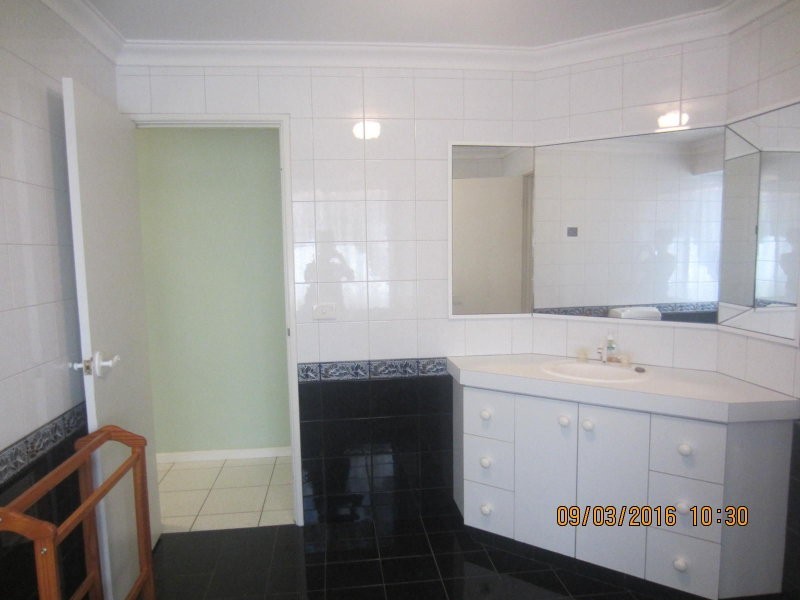 32 Ellenbrae Place, Marangaroo WA 6064