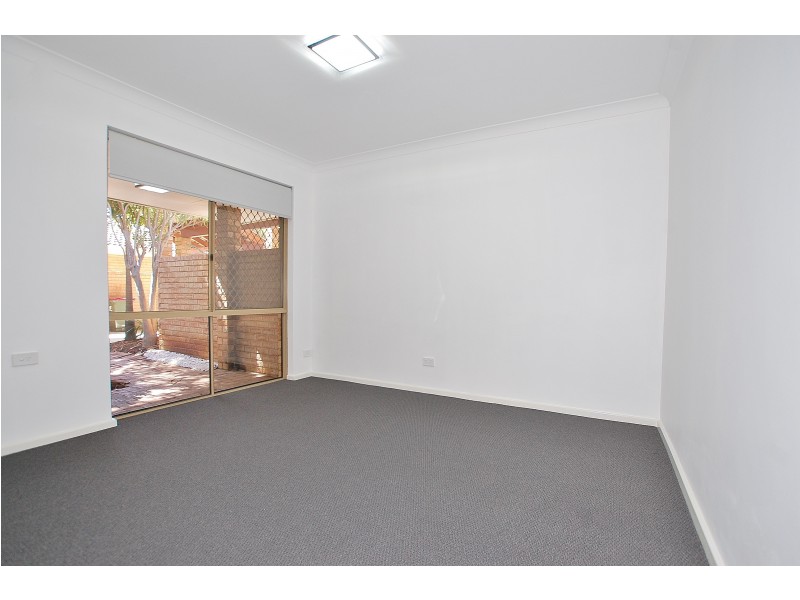 7/4 Sandhurst Road, Dianella WA 6059