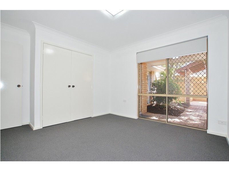 7/4 Sandhurst Road, Dianella WA 6059